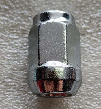 Гайка колеса М 10х1,25